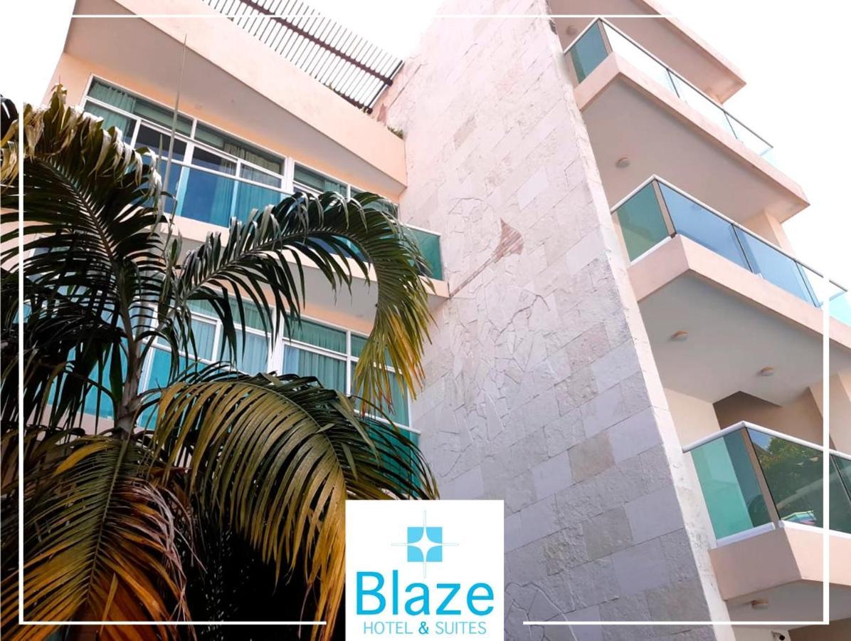 Blaze Hotel & Suites 푸에르토 발라타 외부 사진