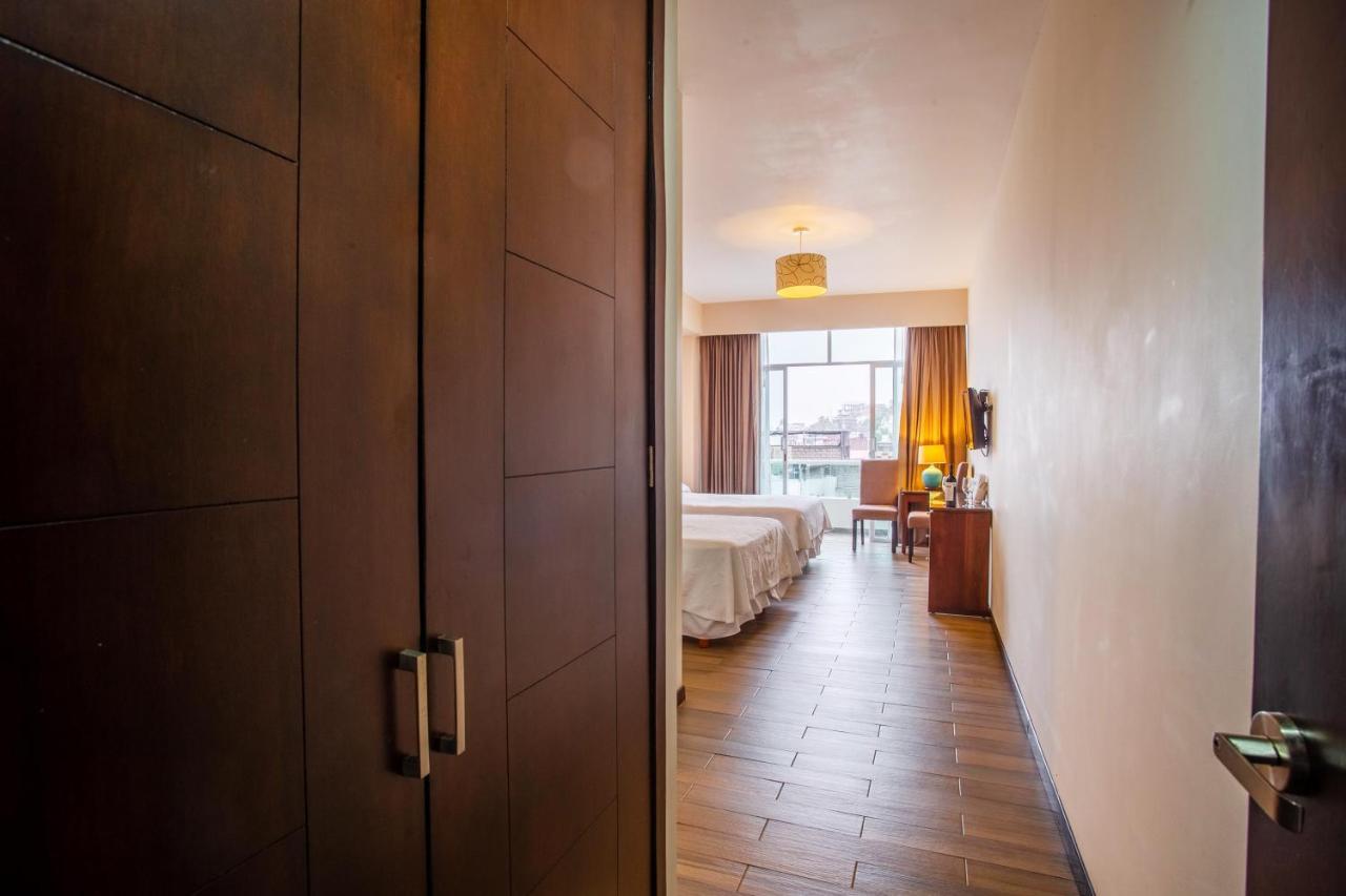 Blaze Hotel & Suites 푸에르토 발라타 외부 사진