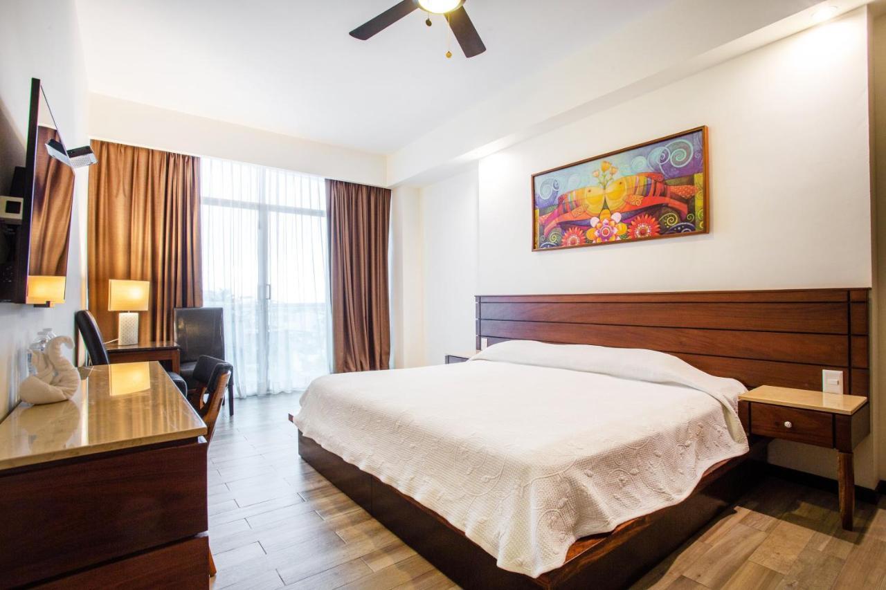 Blaze Hotel & Suites 푸에르토 발라타 외부 사진