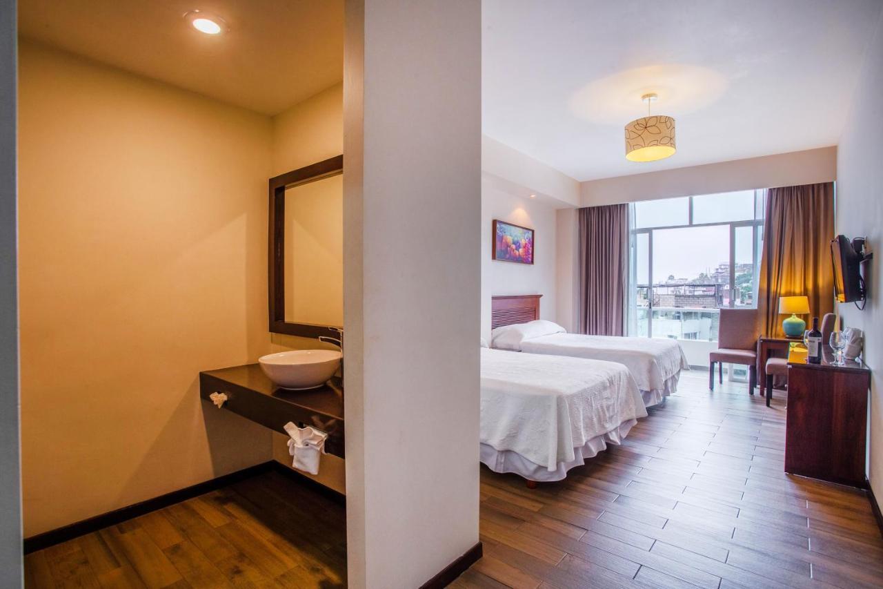 Blaze Hotel & Suites 푸에르토 발라타 외부 사진
