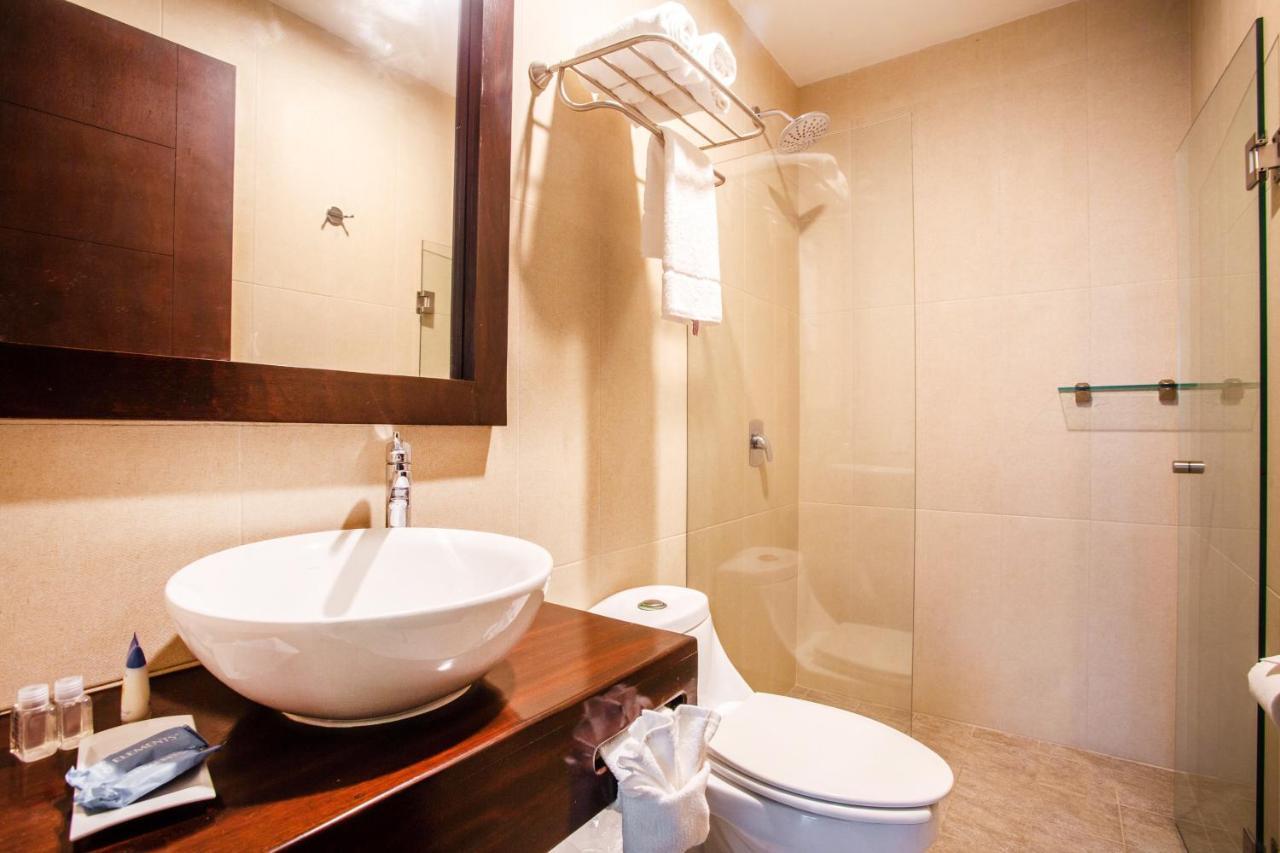 Blaze Hotel & Suites 푸에르토 발라타 외부 사진