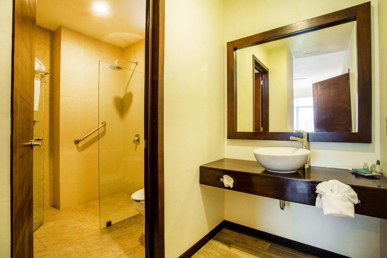 Blaze Hotel & Suites 푸에르토 발라타 외부 사진